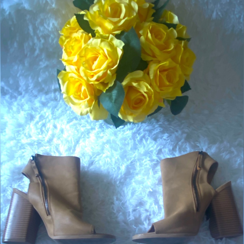 Tan heels